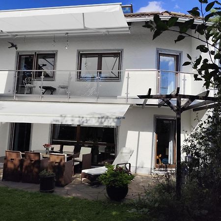 Elegant-Terraced-House-With-Bikes-Near-The-Lake-Children-At-Least-6-A-Old Starnberg Eksteriør billede