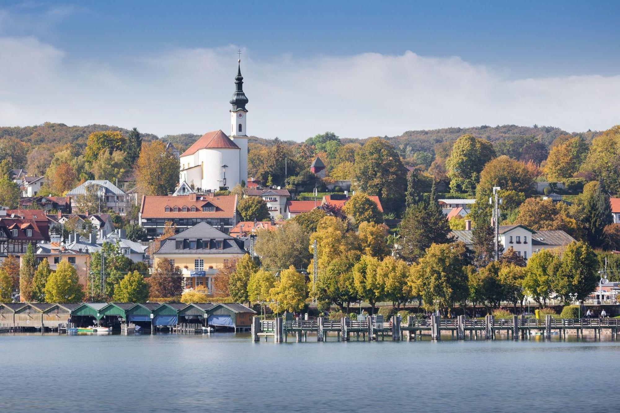 Elegant-Terraced-House-With-Bikes-Near-The-Lake-Children-At-Least-6-A-Old Starnberg Eksteriør billede